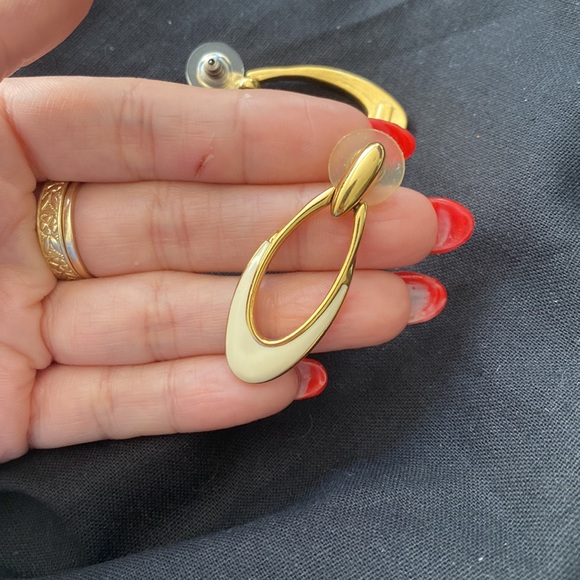 Vintage Trifari earrings - Picture 5 of 9